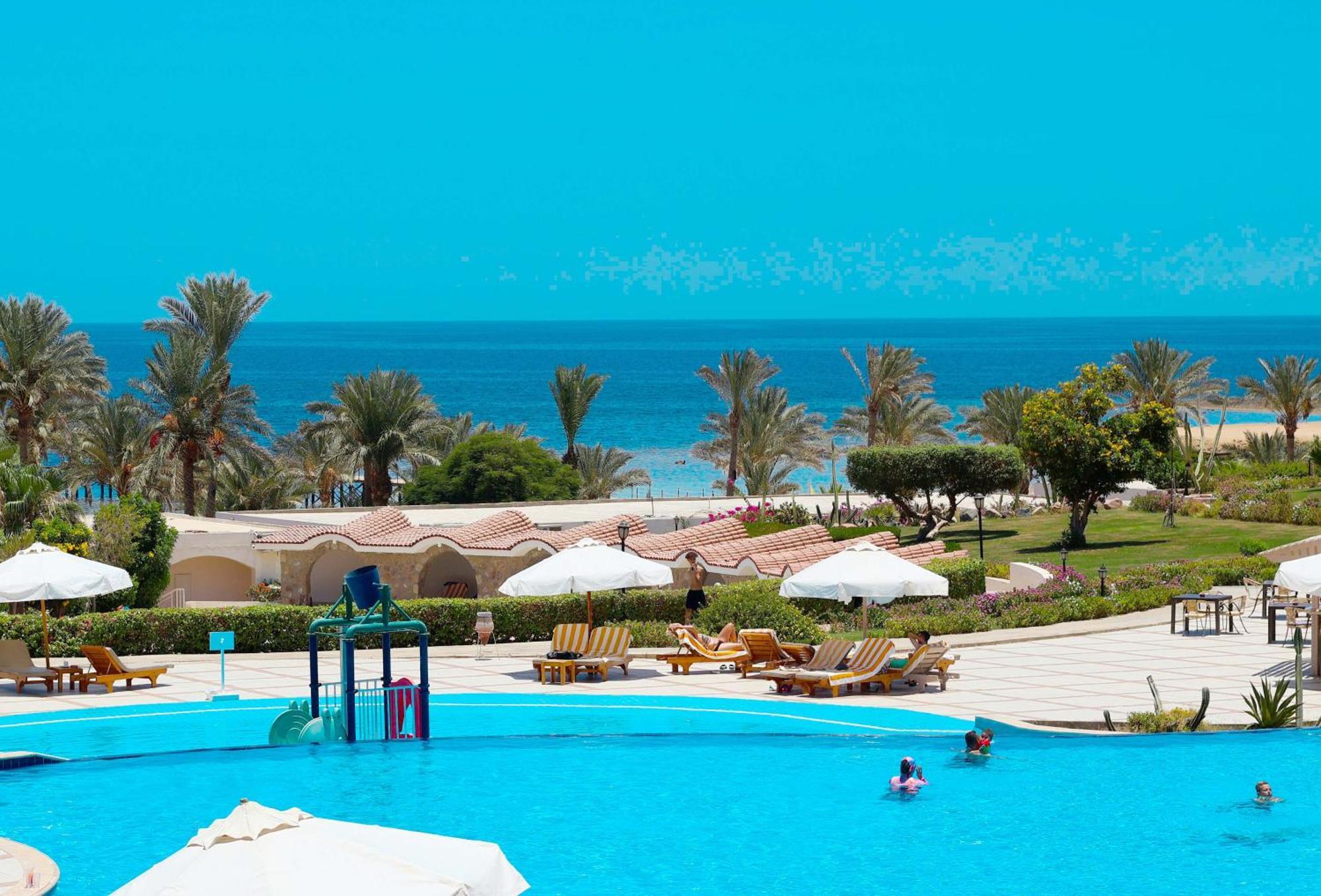 Royal Brayka Beach Resort Abu Dabab Exterior photo